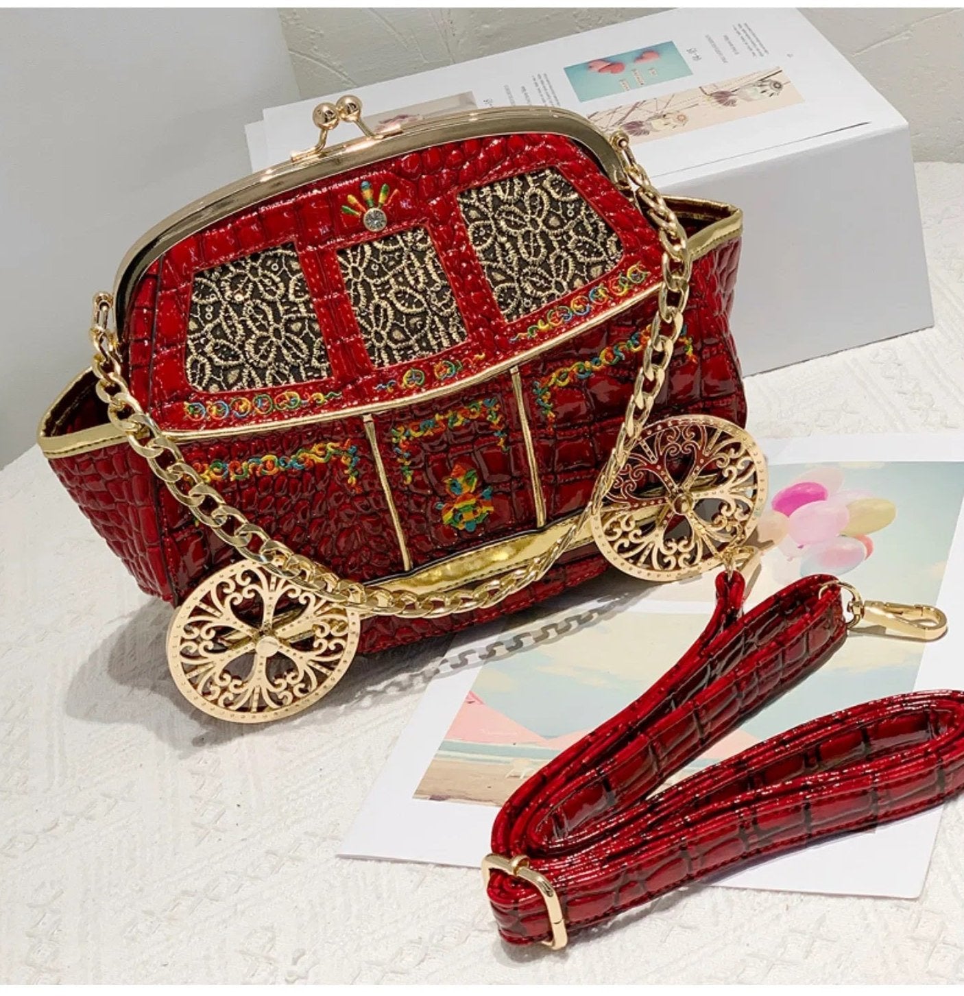 STATEMENT RETRO VEGAN LEATHER CROCODILE EFFECT GOLDEN RED CARRIAGE CLASP CROSS BODY RED